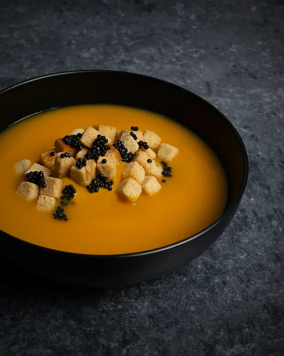 Crema de Calabaza con Esferas de Arenque Moluga