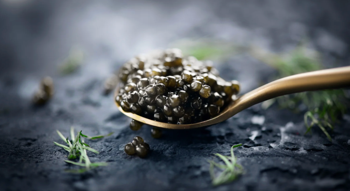LOS RITUALES DE DEGUSTACIÓN DE CAVIAR EN DIFERENTES CULTURAS
