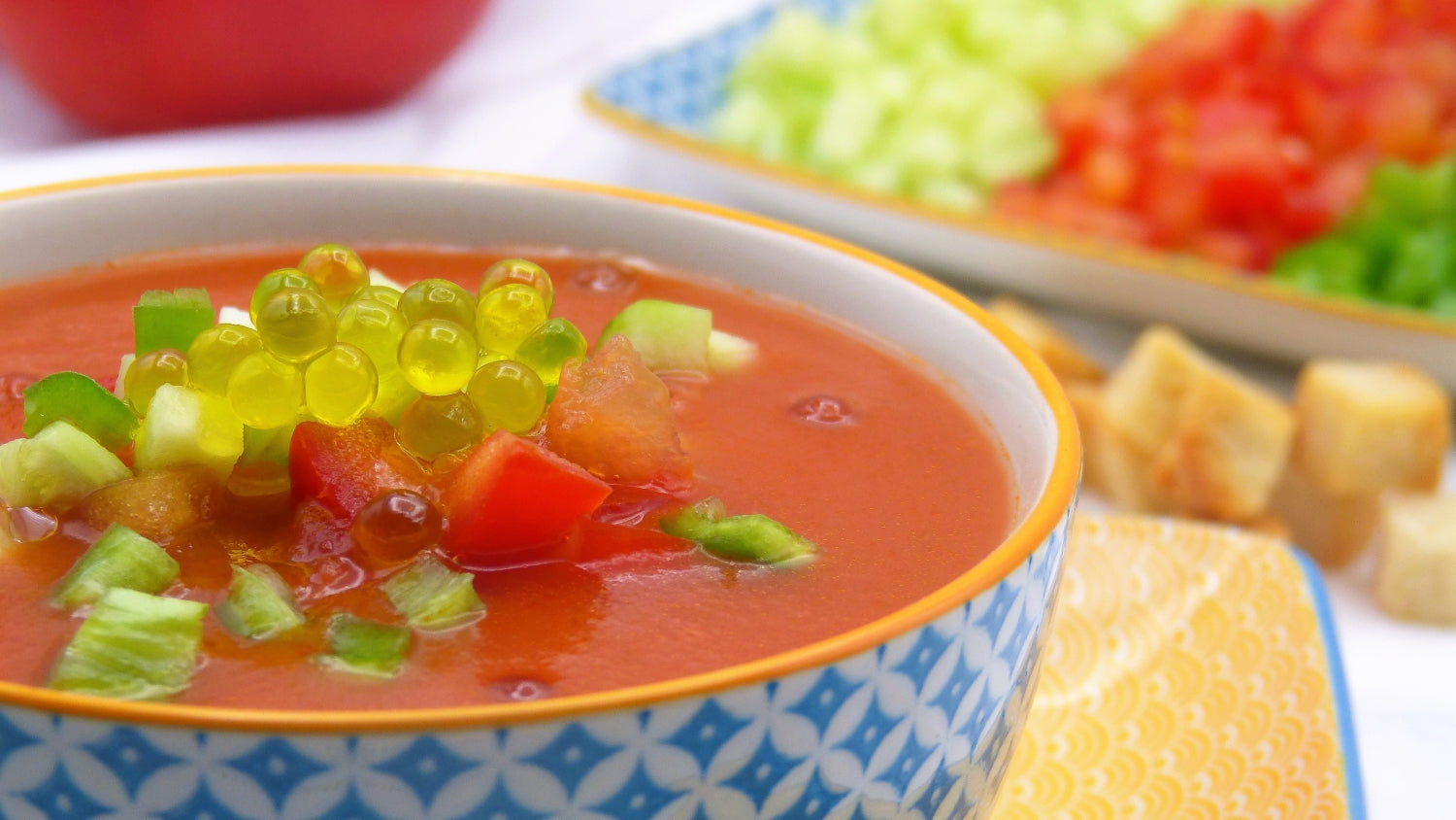 GAZPACHO CON PERLAS SPHERIKA DE AOVE