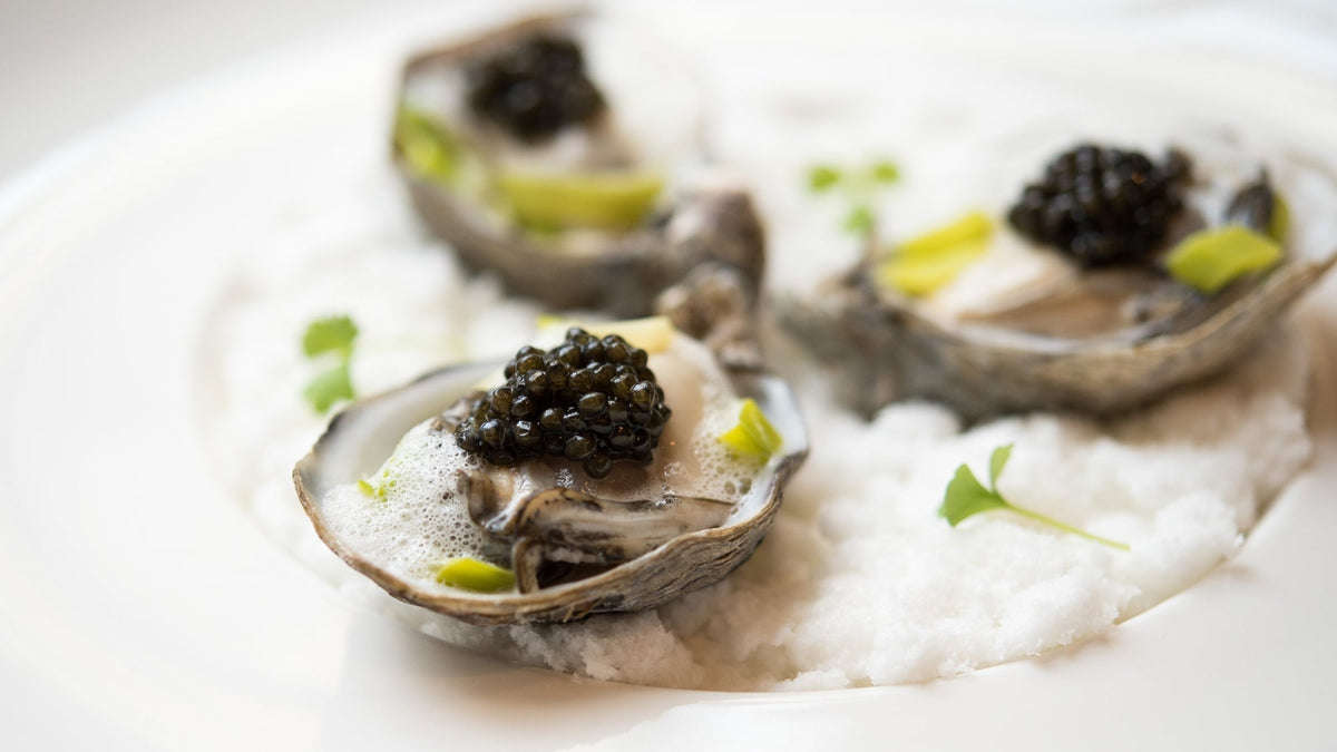 OSTRAS EM ESPUMA DO MAR COM CAVIAR SPHERIKA