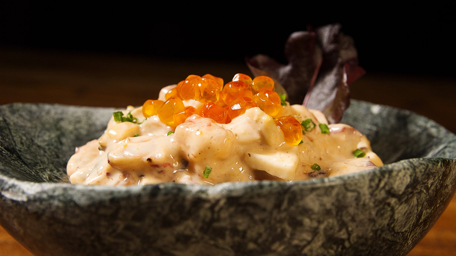 ENSALADA DEL MAR CON SPHERIKA HUEVAS DE SALMÓN