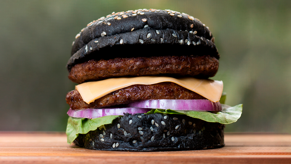 PAN DE HAMBURGUESA NEGRO CON TINTA DE SEPIA